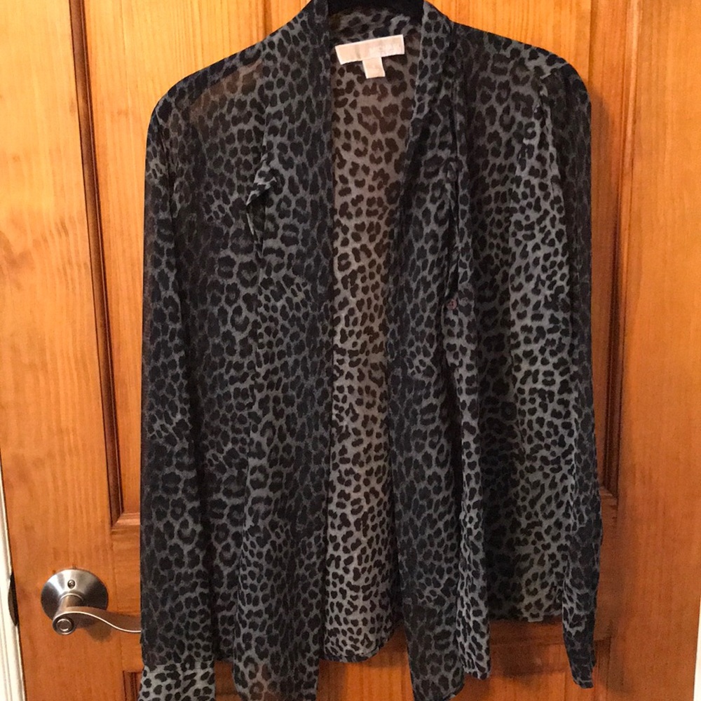 ⚠️⚠️PRICE DROP⚠️⚠️Michael Kors blue cheetah blouse